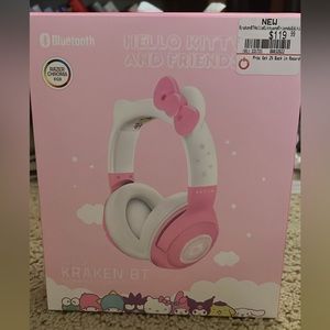 Hello Kitty Razer Bluetooth Headphones